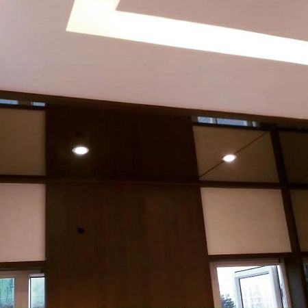 Dukes Plaza Hotel Kalyan Bagian luar foto